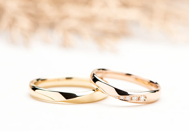素材違いのお得な結婚指輪